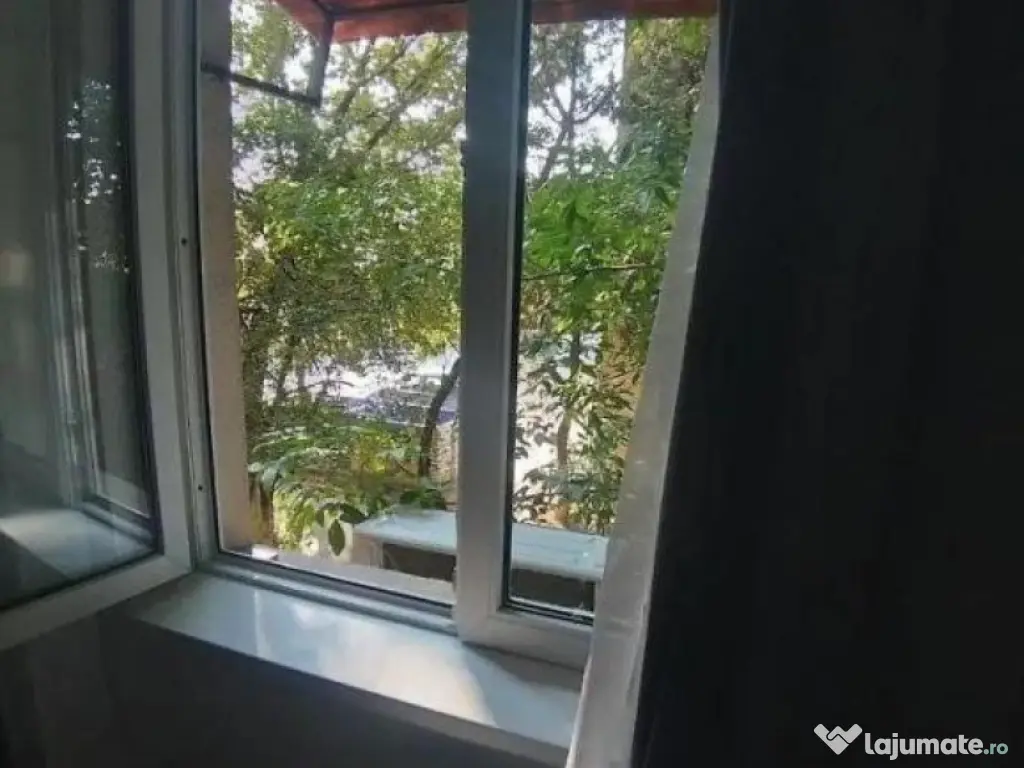 Brancoveanu metrou si parc micuta cochets 