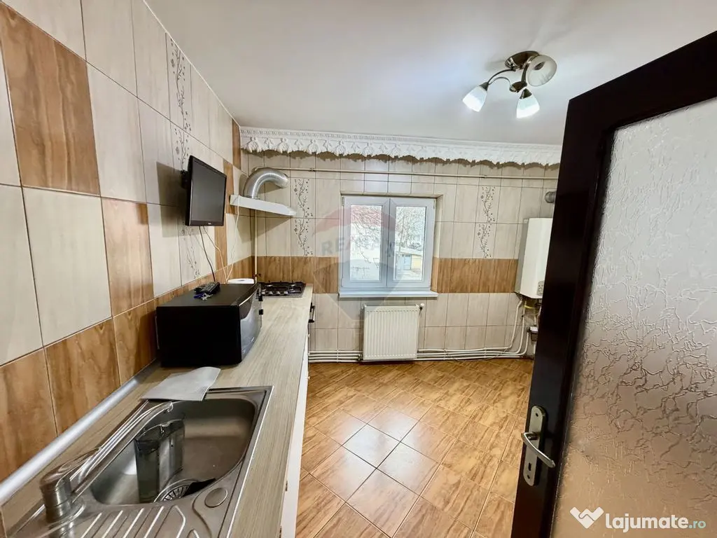 Apartament 3 camere etaj 1 