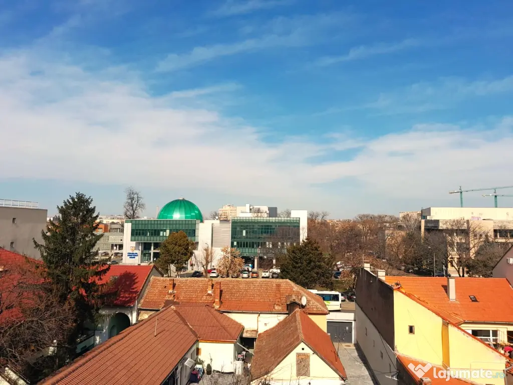 Vand apartament 2 camere, zona Podgoria – Piața  Mică – vedere la Parc Pădurice 