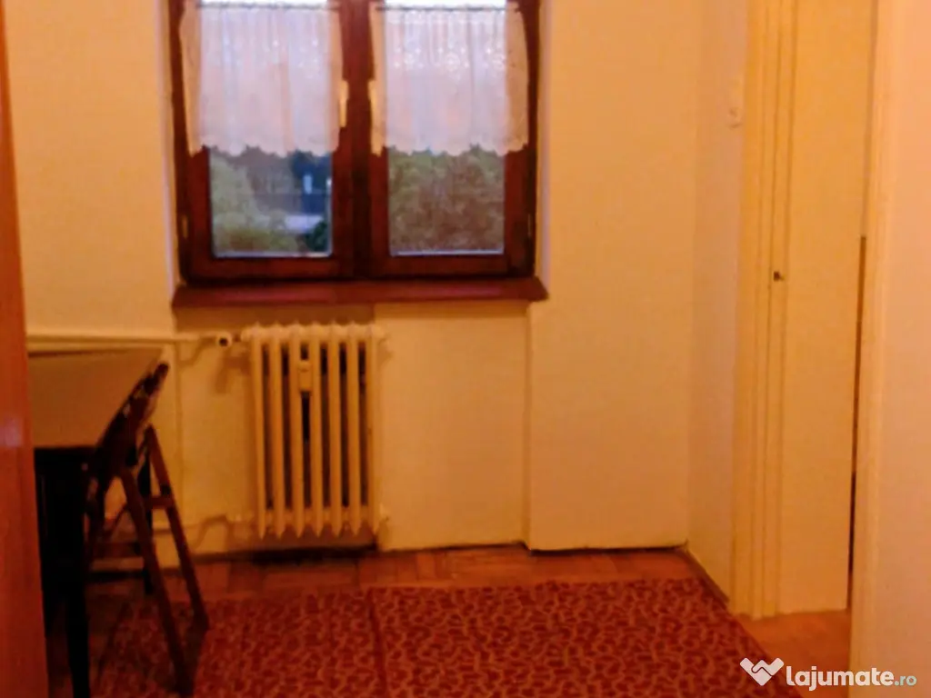 Vand apartament 2 camere, zona Podgoria – Piața  Mică – vedere la Parc Pădurice 