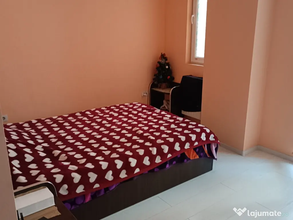 Vand garsoniera spațioasă central