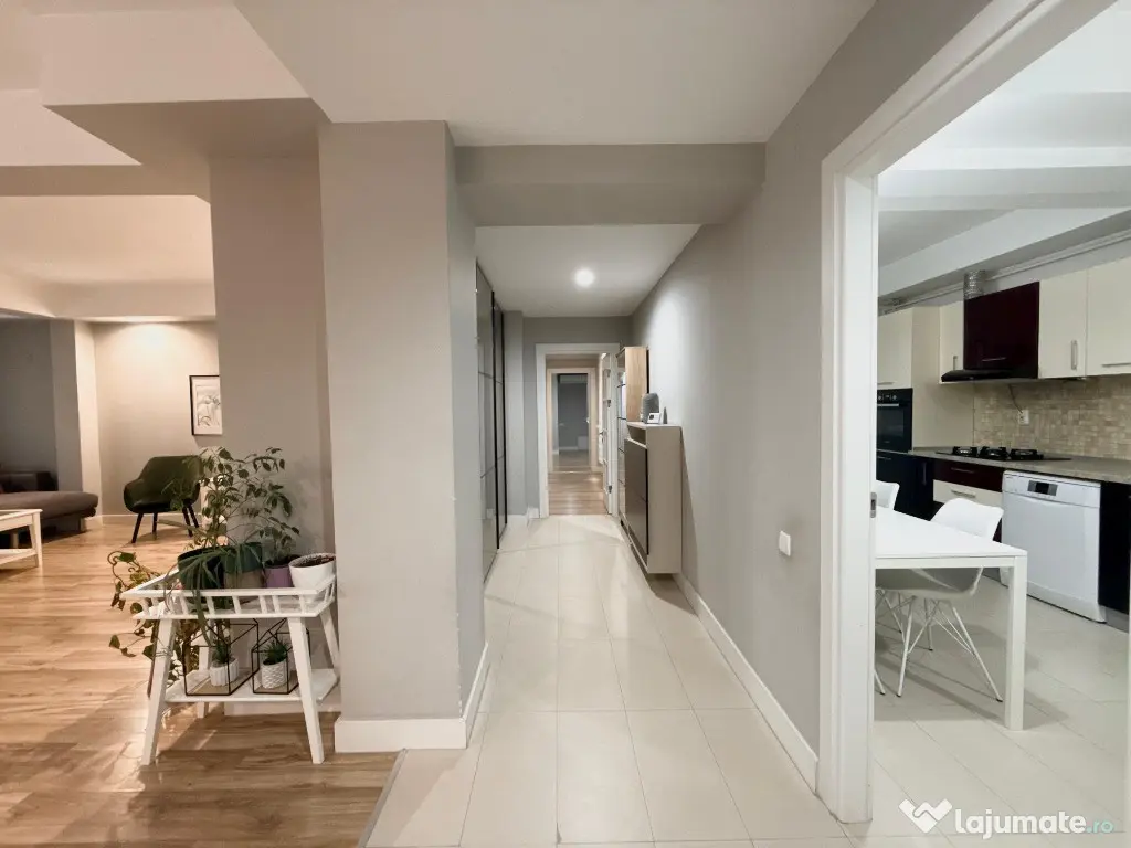 COSMOPOLIS - Apartament 4 camere, mobilat si utilat, terasa mare 