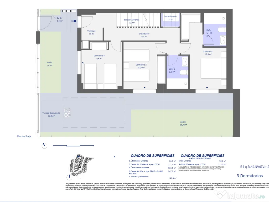 Casă cu terase cu vedere spre mare și grădini, situată într-un cadru liniștit 
