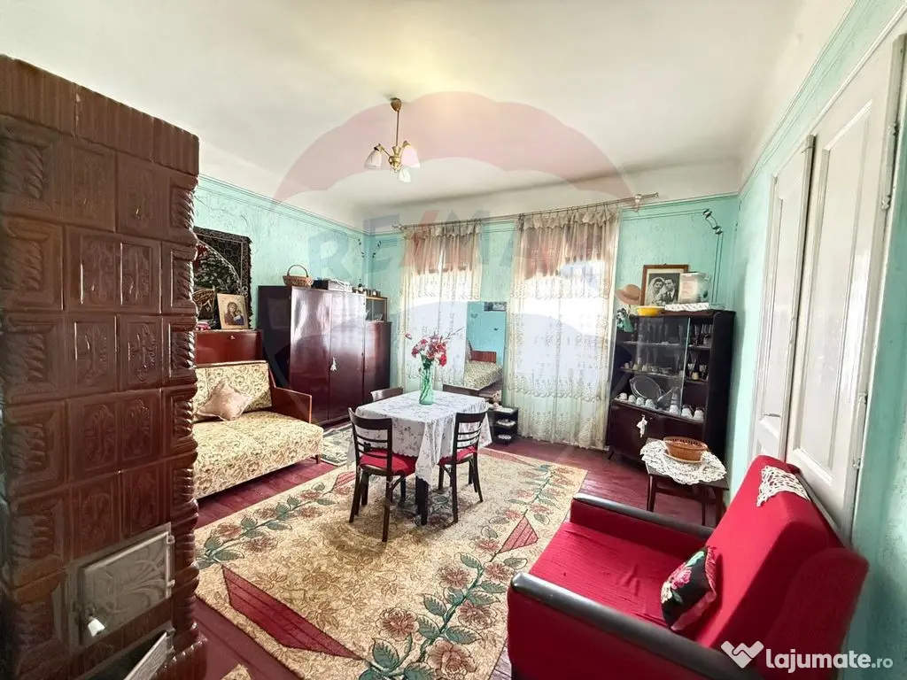 Casă de vânzare în GURA HUMORULUI zona Ariniș 250 mp ... 