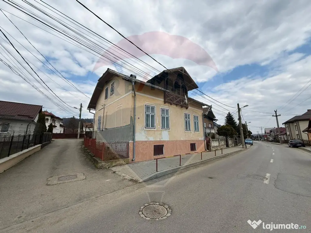 Casă de vânzare în GURA HUMORULUI zona Ariniș 250 mp ... 