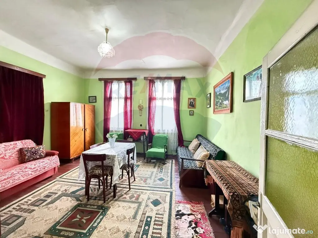 Casă de vânzare în GURA HUMORULUI zona Ariniș 250 mp ... 