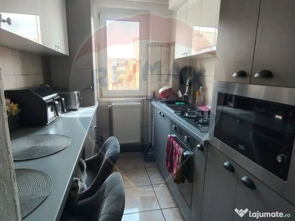 Apartament 3 camere Zona Materna