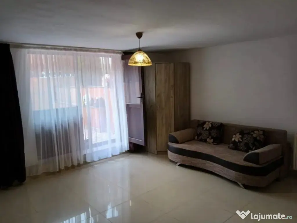 Garsoniera semidecomandata - zona Tractorul 