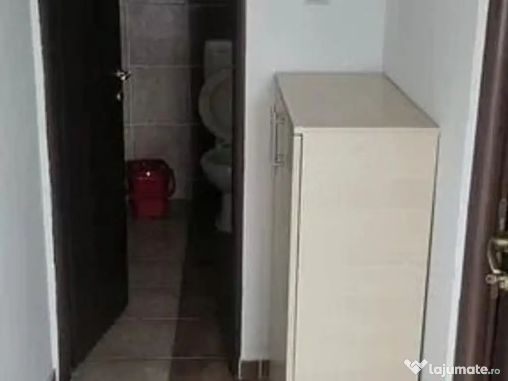 DE INCHIRIAT BIROURI ZONA PORT, FALEZA 