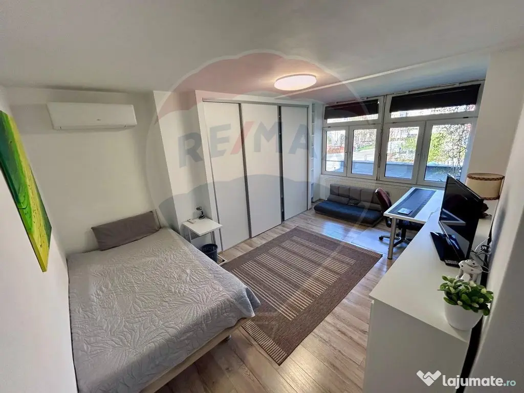 Apartament spatios cu terasa de inchiriat 