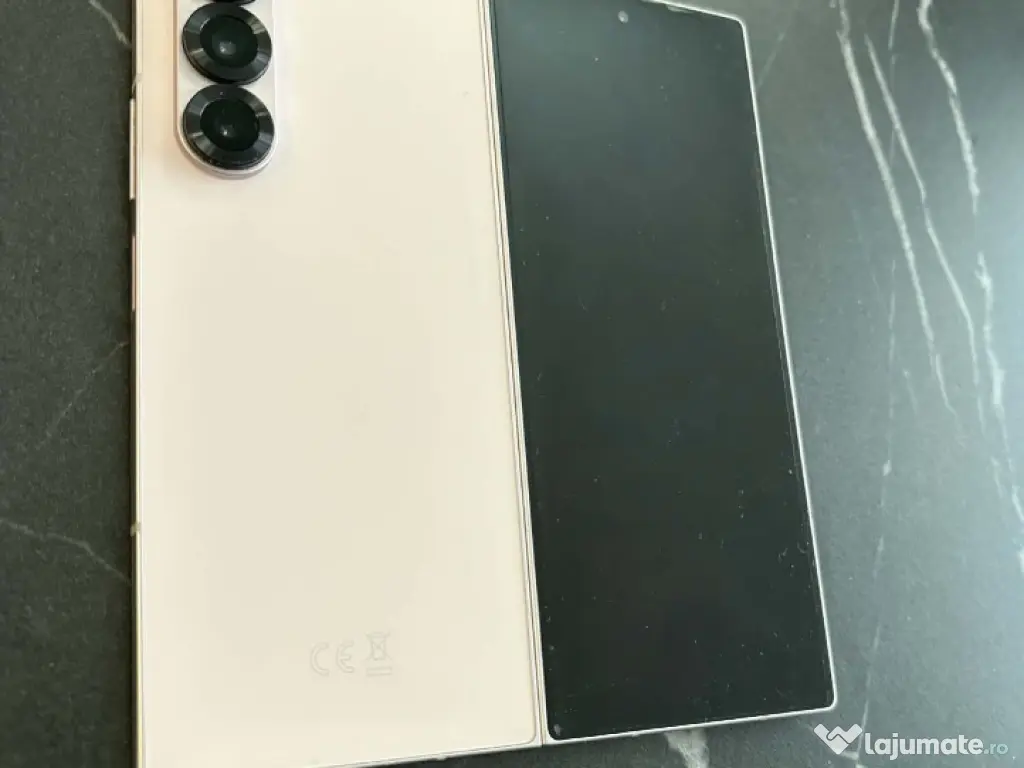 Samsung Galaxy Z fold 6 Pink 