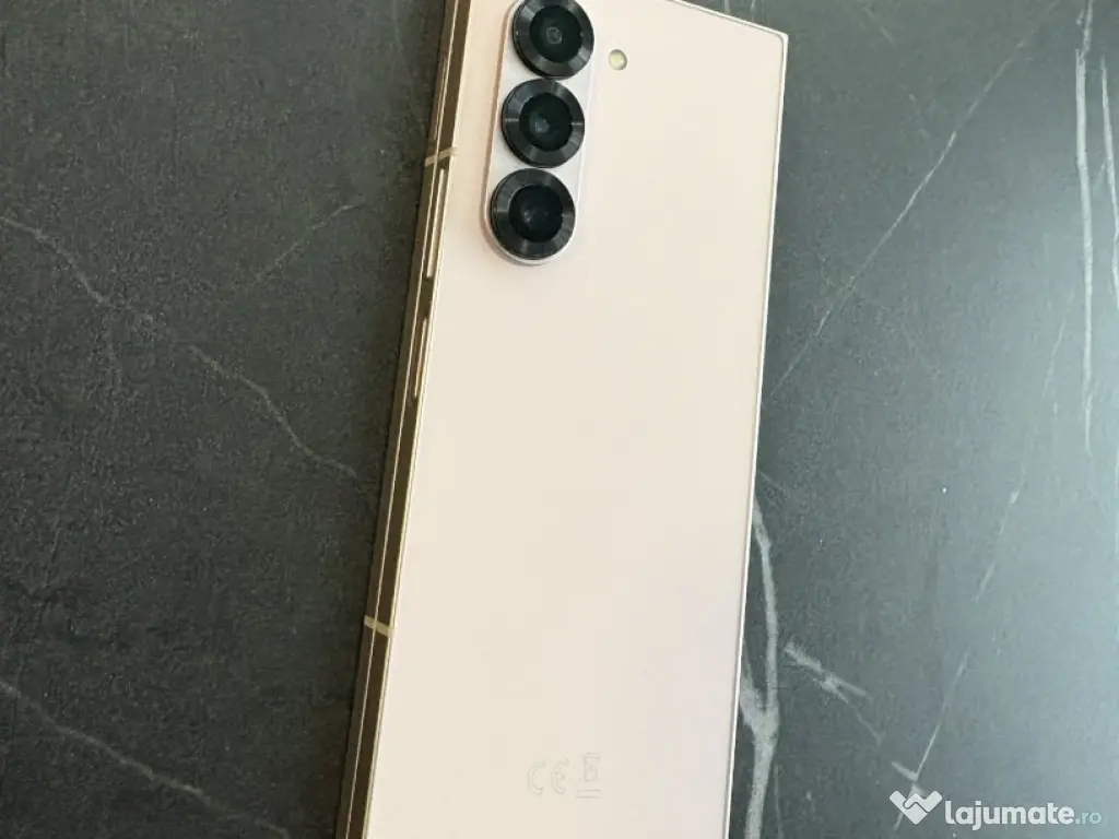 Samsung Galaxy Z fold 6 Pink 