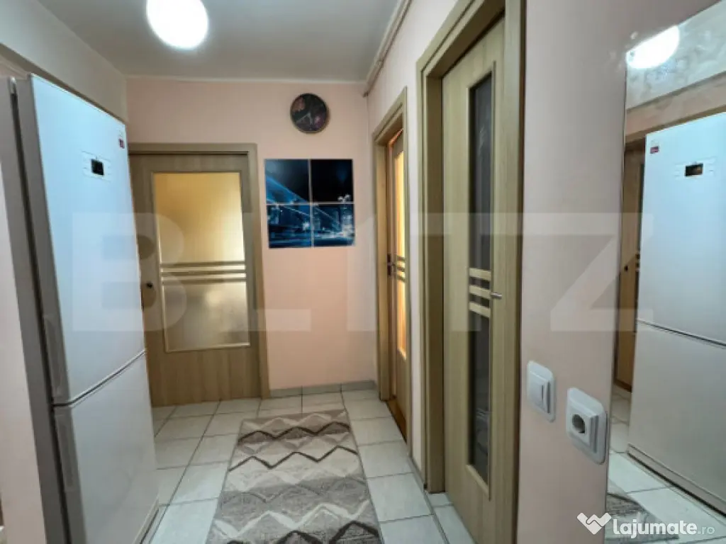 Apartament 2 camere, decomandat, parcare, zona Porii 