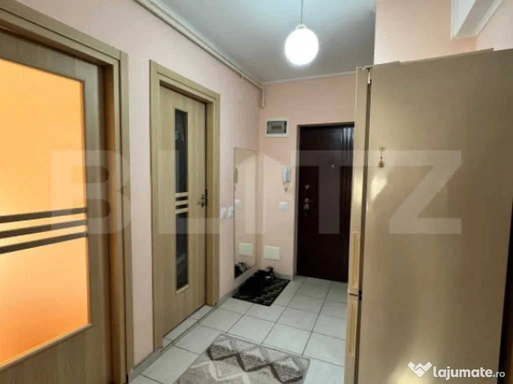 Apartament 2 camere, decomandat, parcare, zona Porii 