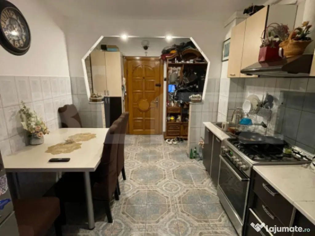 Apartament 2 camere ETAJ INTERMEDIAR ZONA SUD 