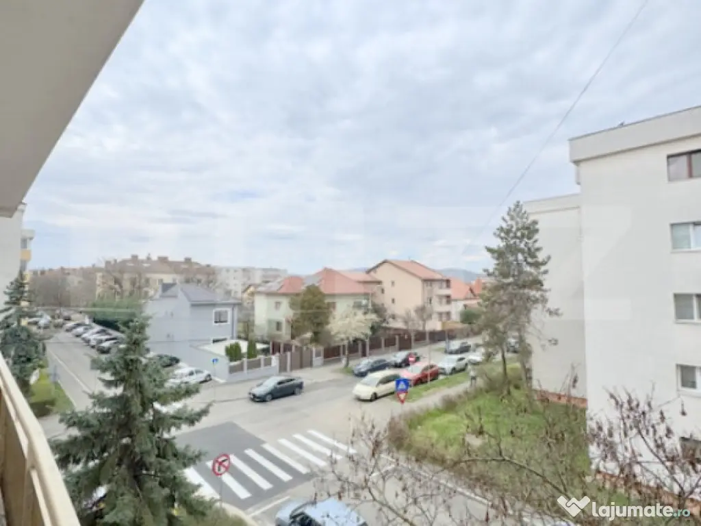 Apartament 2 camere decomandate, etaj intermediar, Gheorghen 