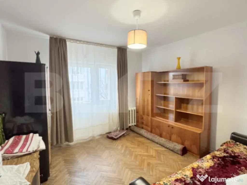 Apartament 2 camere decomandate, etaj intermediar, Gheorghen 