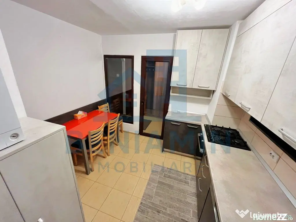 4 Camere-Etajul1-Centrala Termica-Mobilat-Utilat-Centrul ... 