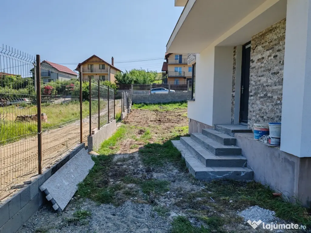 casa de vânzare 