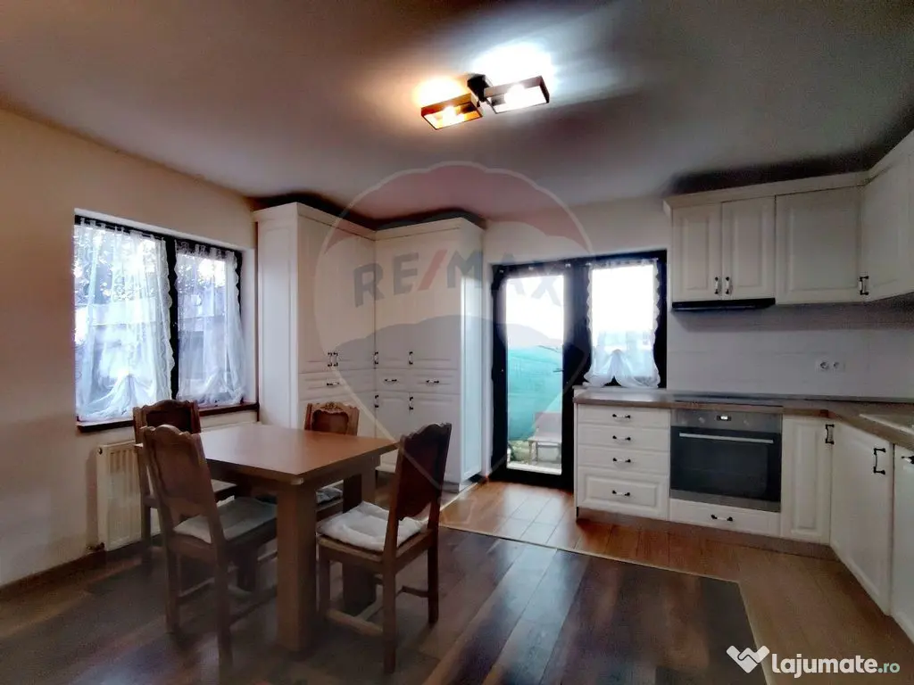 Comision 0% – Casă primitoare în Săsar, 3 dormitoare... 