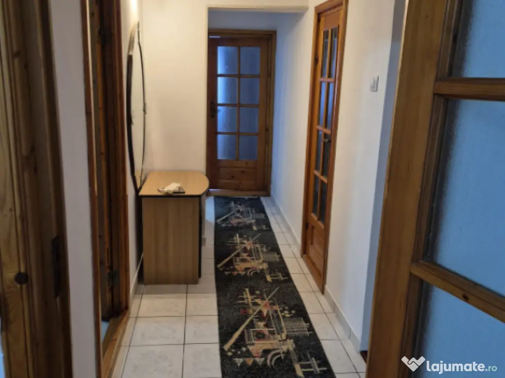 Apartament 2 camere decomandat, Plantelor, etaj 2. 