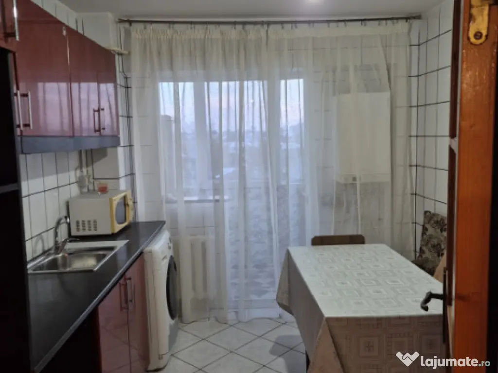 Apartament 2 camere decomandat, Plantelor, etaj 2. 