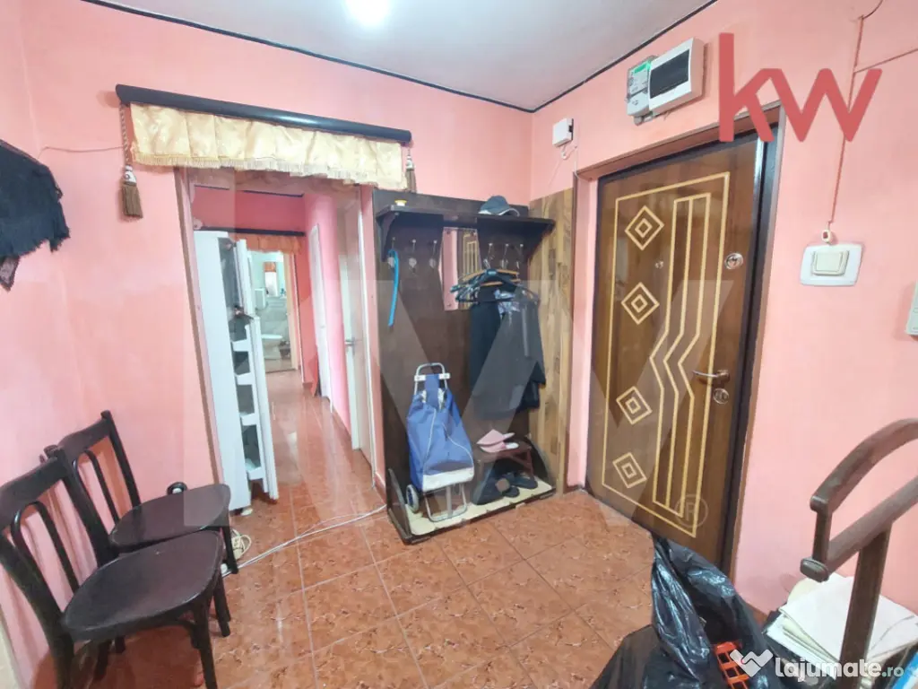 Apartament 3 camere decomandat • Sărari • vedere panora 