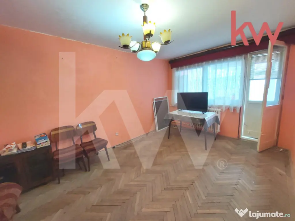Apartament 3 camere decomandat • Sărari • vedere panora 