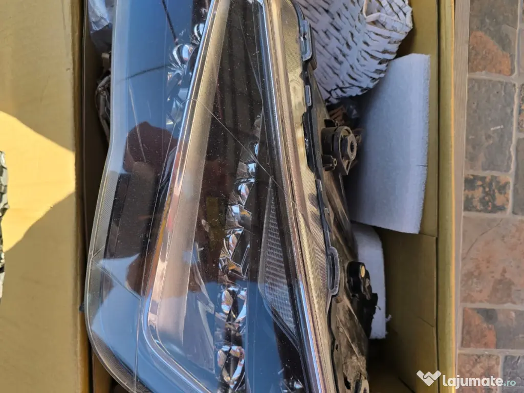 Far full led stanga Seat Leon 