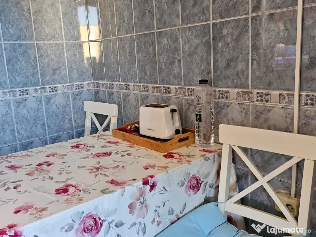 Apartament 3 camere, Craiova - Mc Donald's - Dezrobirii 