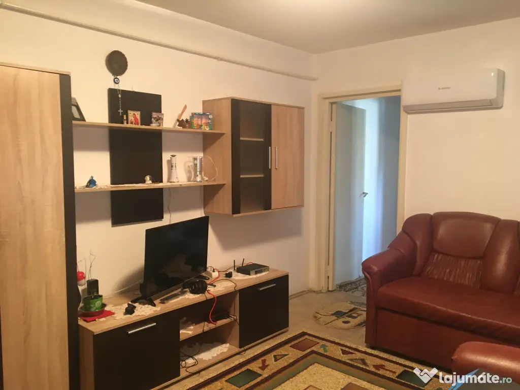 Apartament 3 camere, Craiova - Mc Donald's - Dezrobirii 
