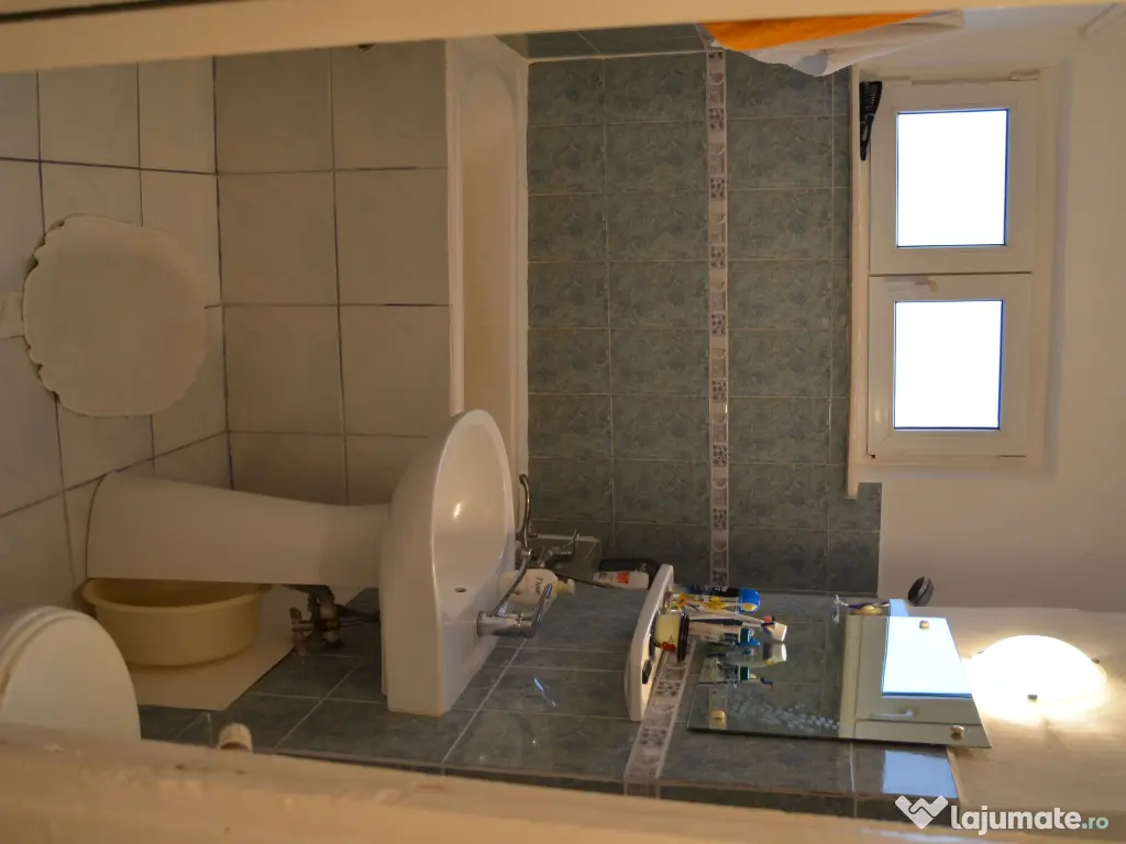 Apartament 3 camere, Craiova - Mc Donald's - Dezrobirii 