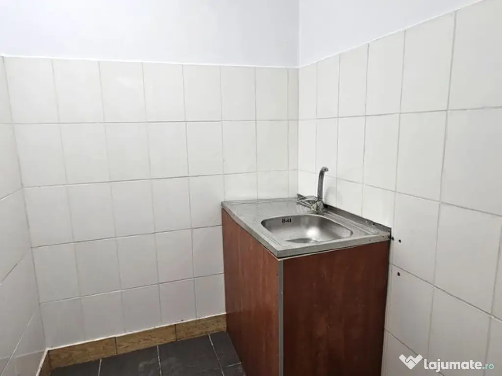 De vanzare apartament cu o camera langa Atlas 