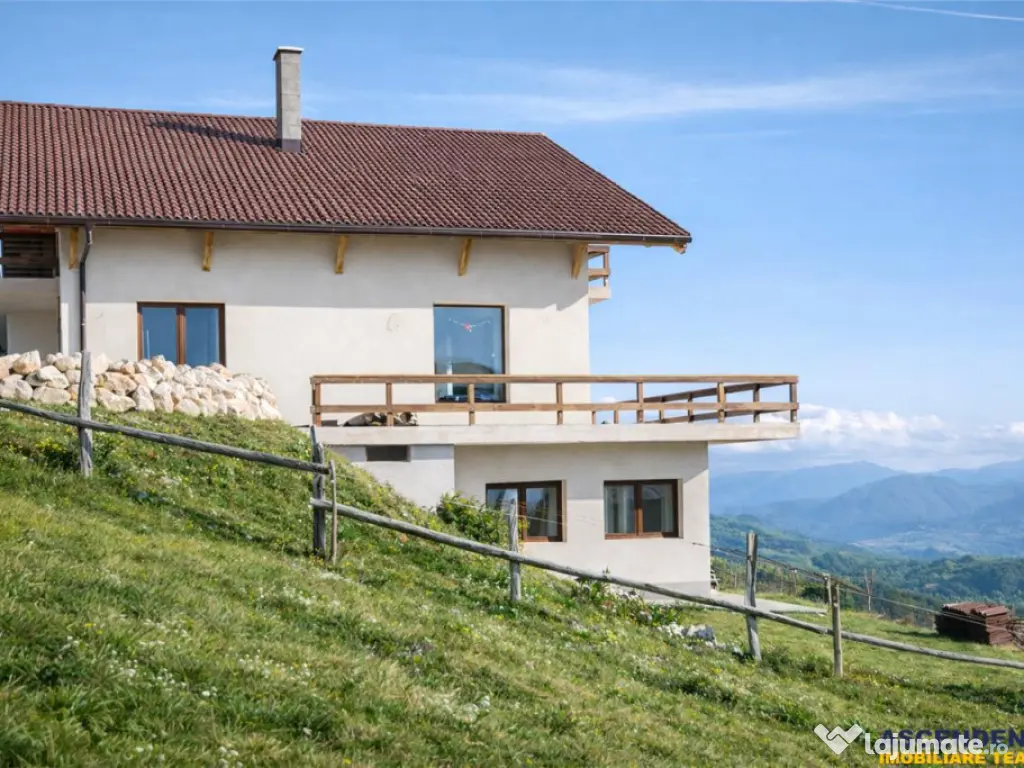 Resedinta pensiune, in areal privilegiat. cu 1.000 mp teren 