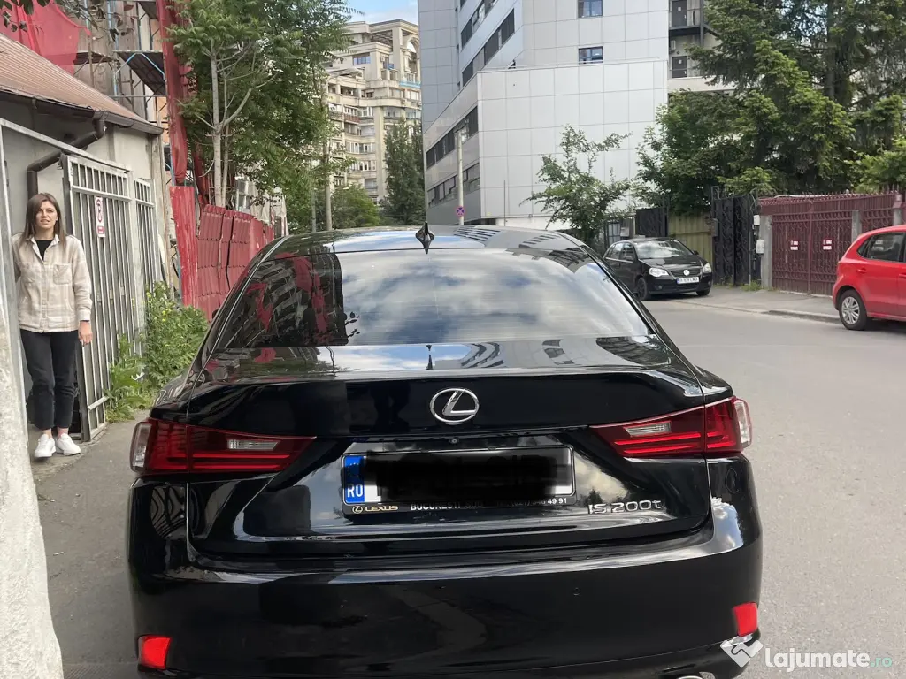 Lexus is 200t benzina 240 cp 2016 107 000km 