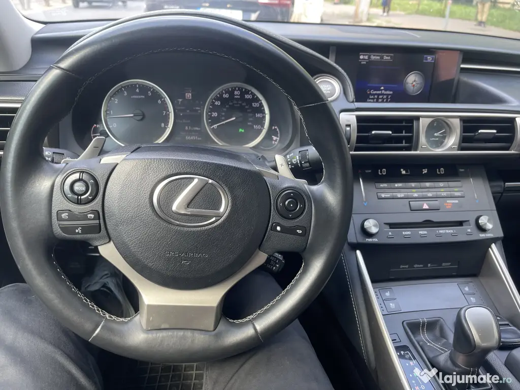 Lexus is 200t benzina 240 cp 2016 107 000km 
