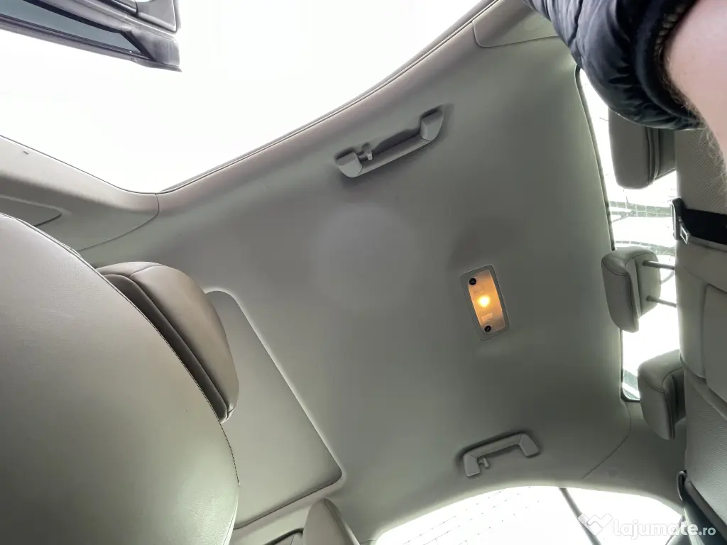 Lexus is 200t benzina 240 cp 2016 107 000km 