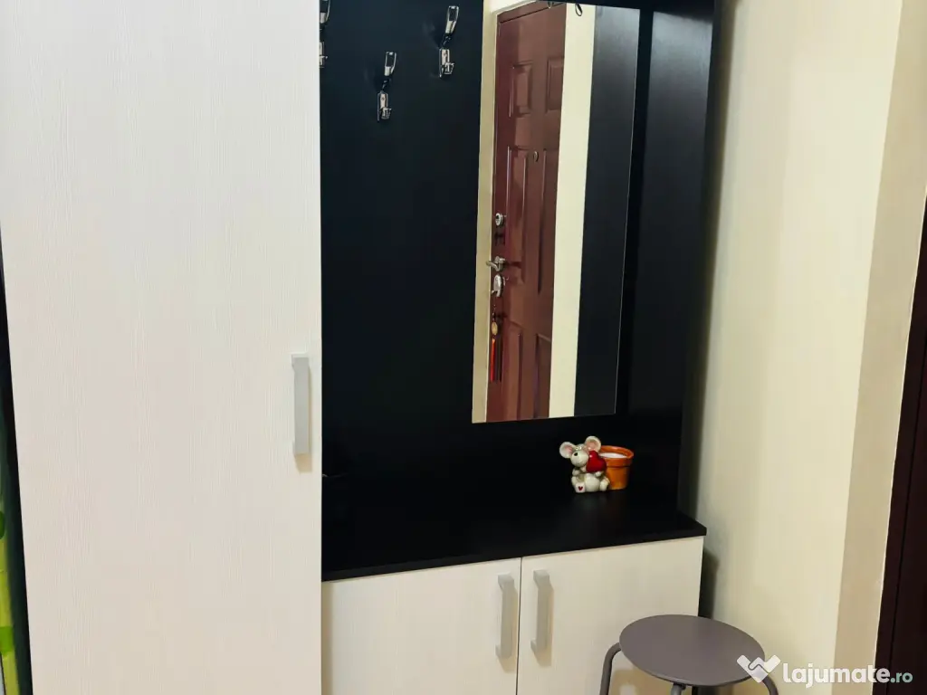 Vând apartament cu o cameră tip DP Rogerius 