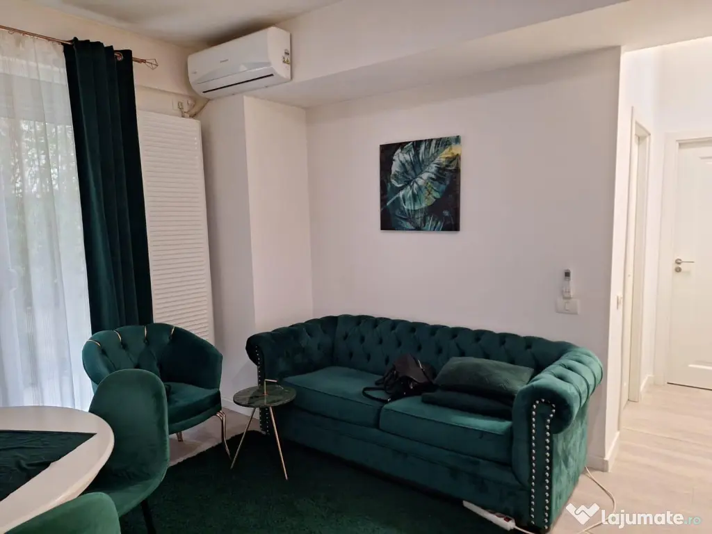 Închiriez  apartament Mamaia sat în 