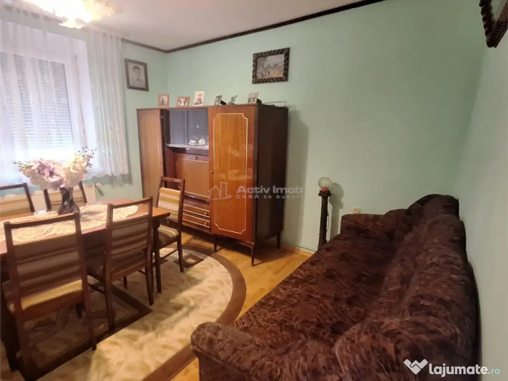 Bocsa Romana, Casa cocheta cu Gradina. 