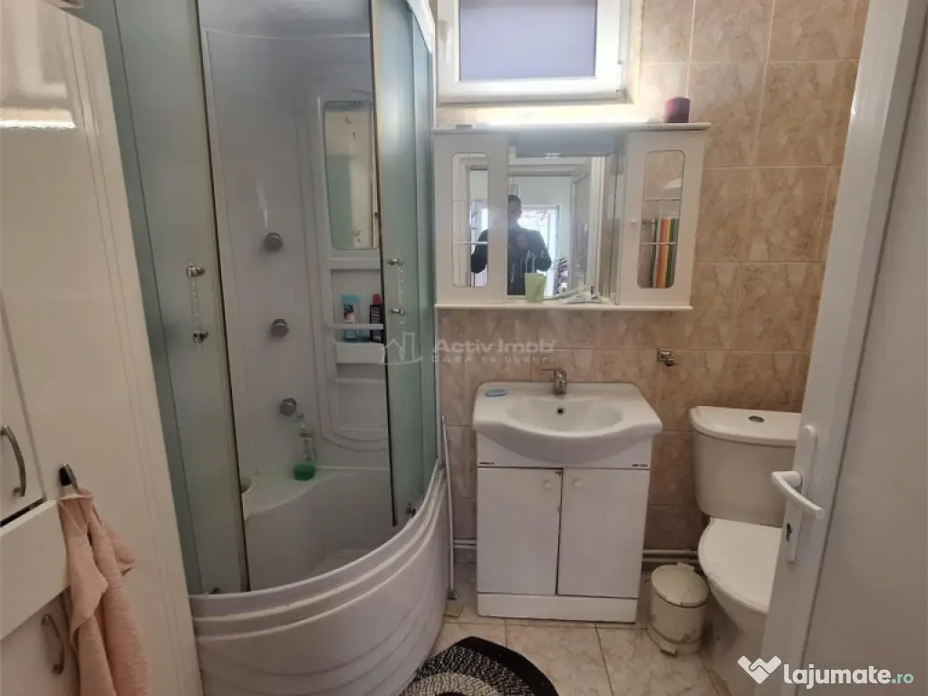 Bocsa Romana, Casa cocheta cu Gradina. 