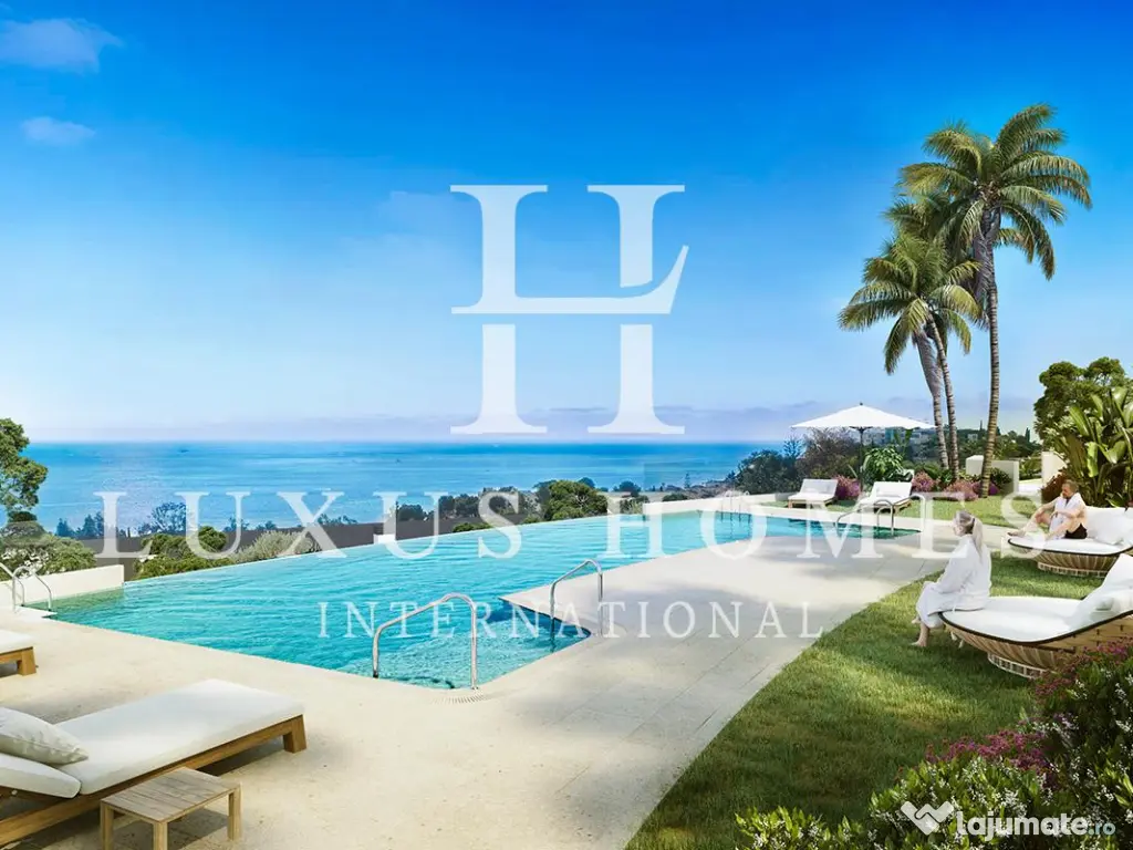 Penthouse cu piscină și priveliști spre mare, situată într-o zonă privilegiată 