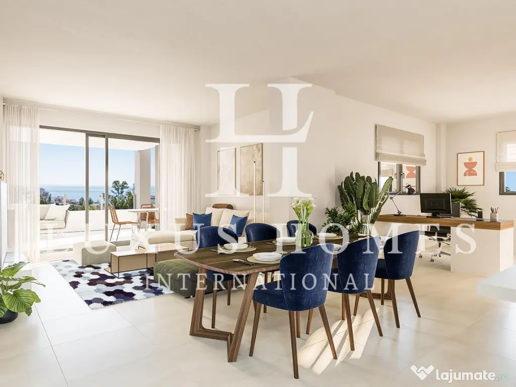 Penthouse cu piscină și priveliști spre mare, situată într-o zonă privilegiată 