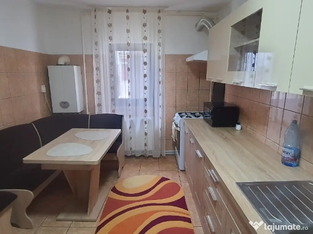 Închiriez apartament 4 cam. Dorobanți, lângă Școala 7 
