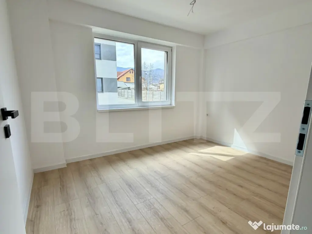 Apartament 3 camere | Parter | Bloc nou | Terasă | Parcare 