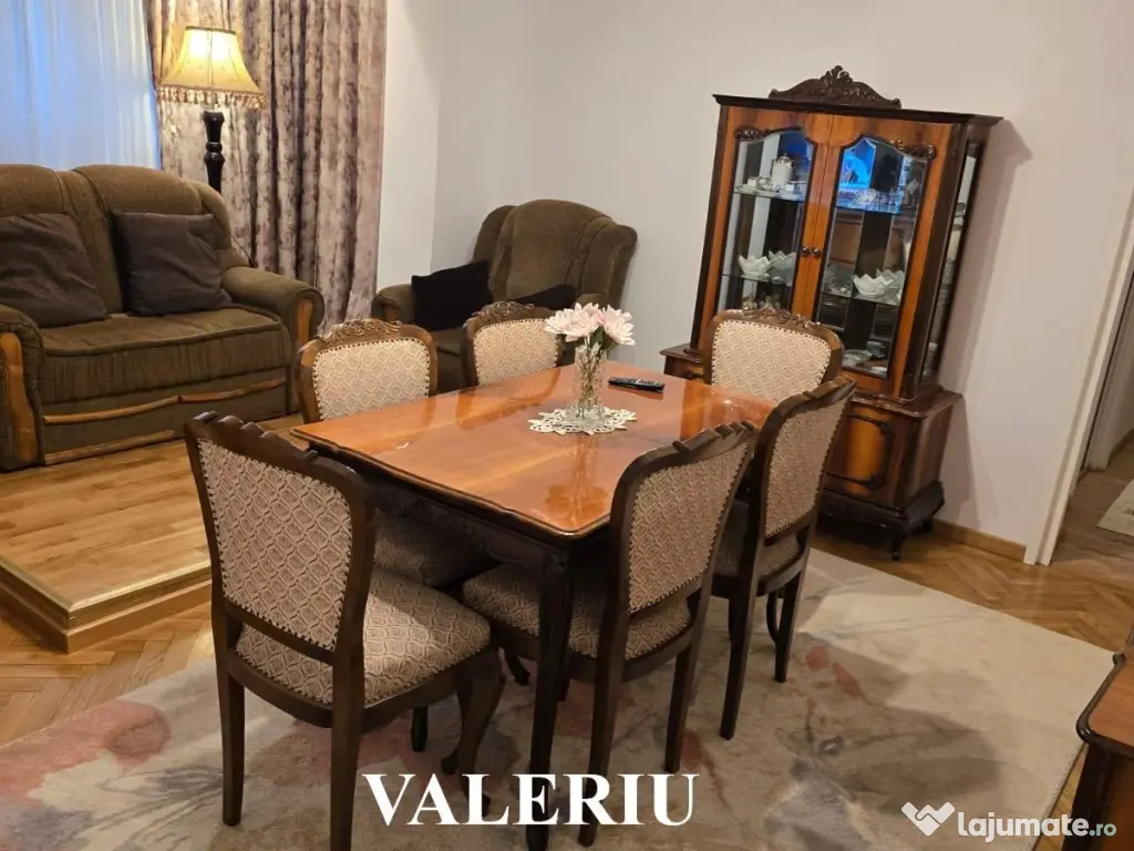 Apartament de vânzare, 3 camere și garaj, Deva, jud. Hunedoara 