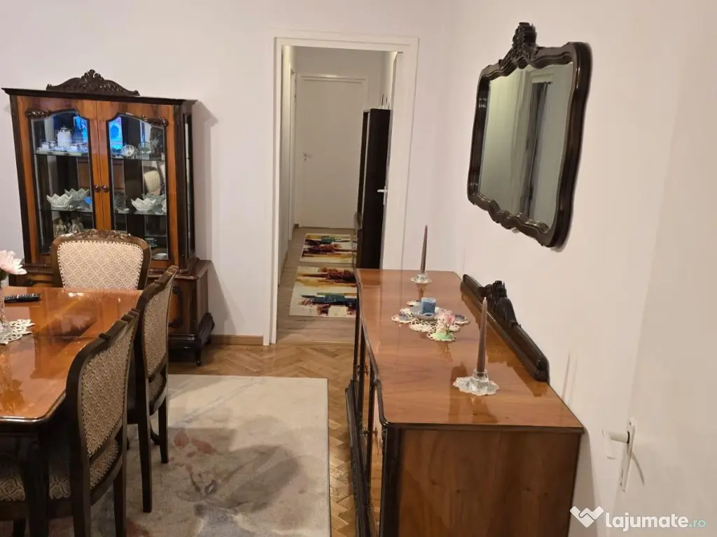 Apartament de vânzare, 3 camere și garaj, Deva, jud. Hunedoara 