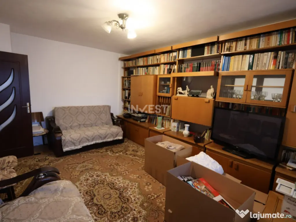 Apartament de vanzare, 4 camere, decomandat, zona Pacurari-P 