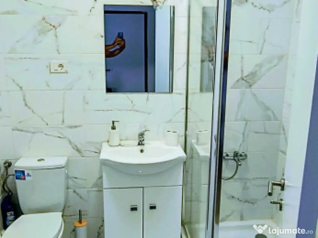 Berceni metrou biruintei 25 la pasarela 