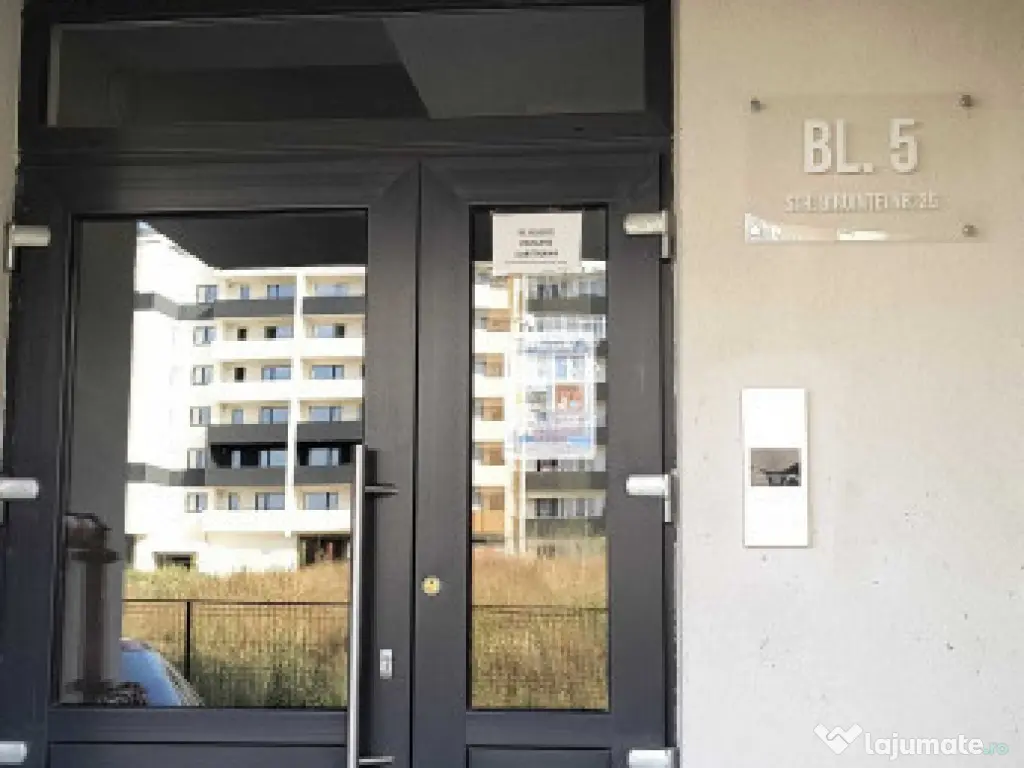 Berceni metrou biruintei 25 la pasarela 